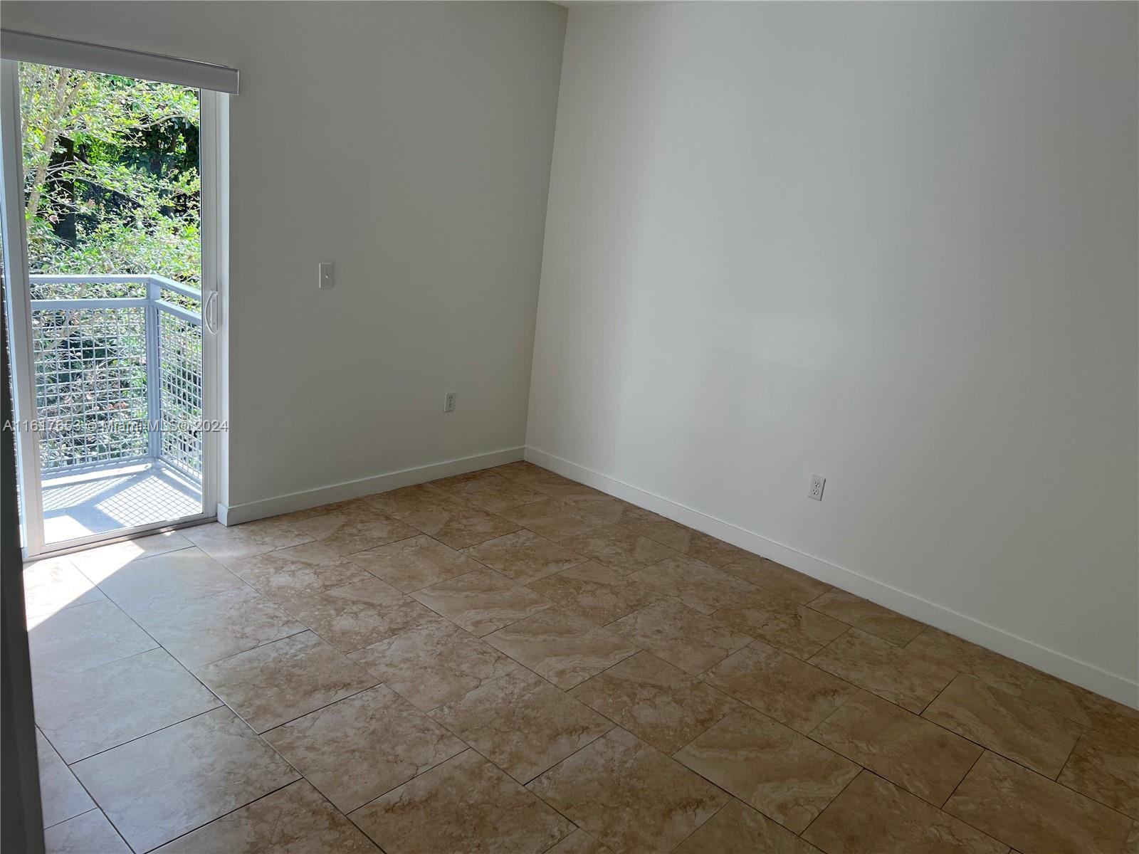 7939 W 2nd Ct 105 Property Photo 10