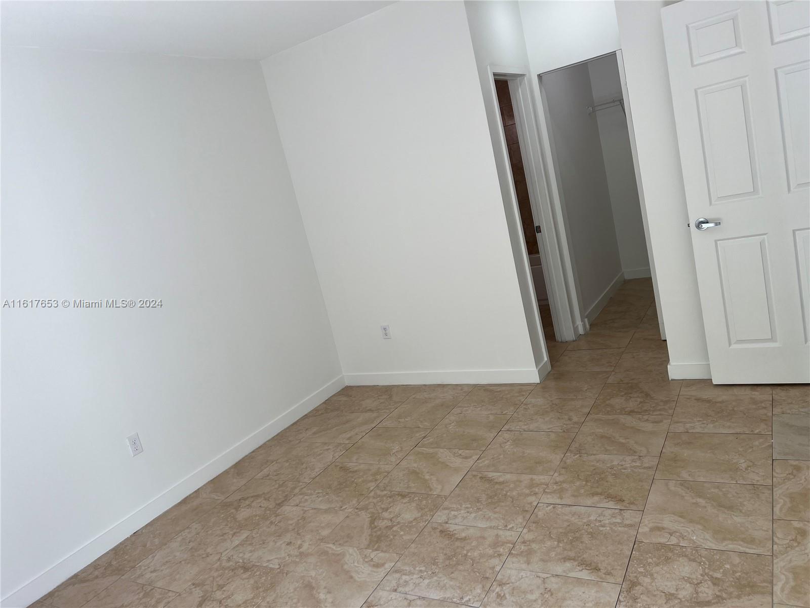 7939 W 2nd Ct 105 Property Photo 11