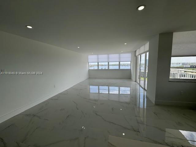 18011 Biscayne Blvd 1605 Property Photo 3