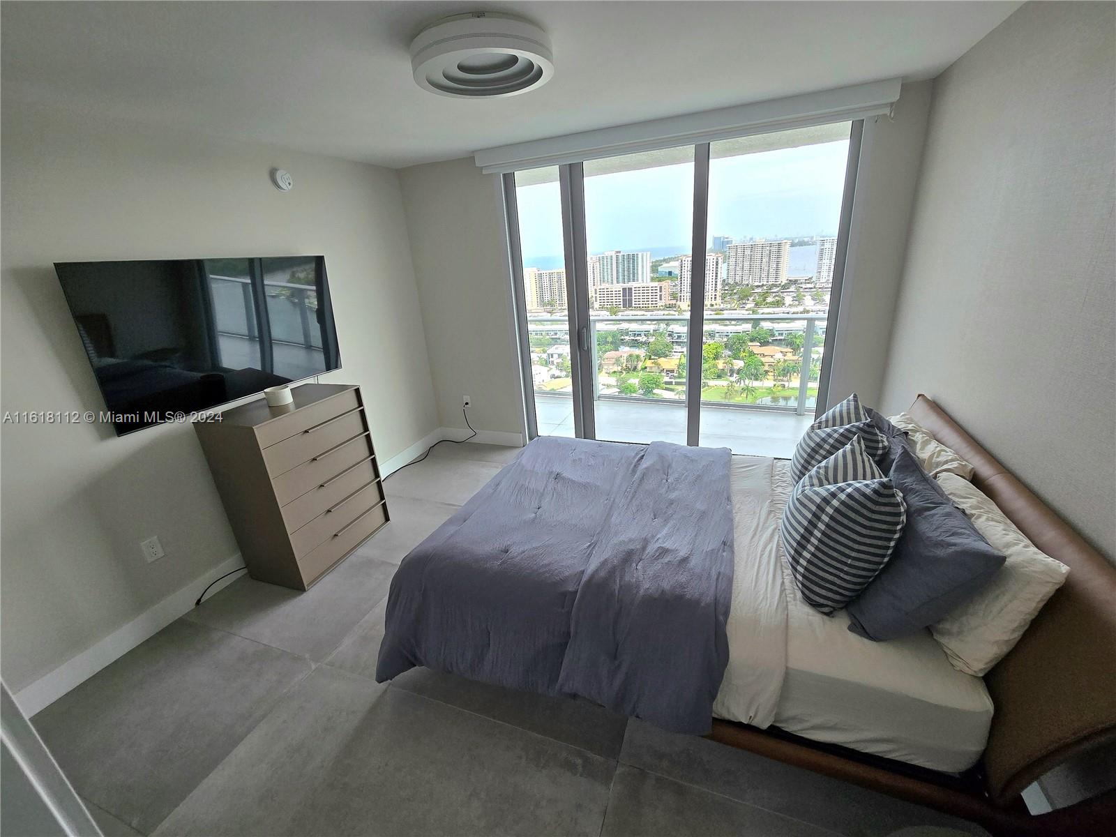 330 Sunny Isles Blvd 5-2404 Property Photo 32