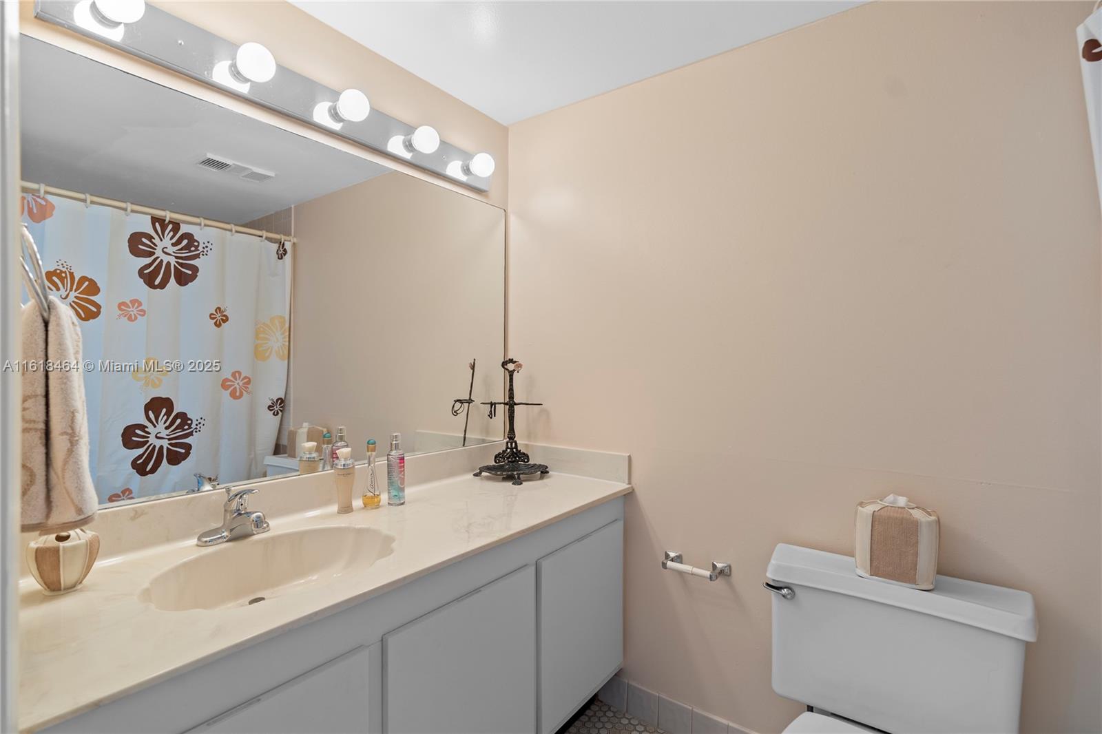 18181 Ne 31st Ct 2202 Property Photo 5