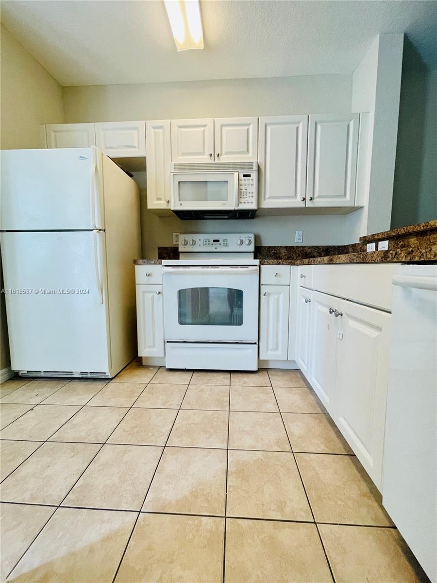 1904 Alamanda Way 1904 Property Photo 5