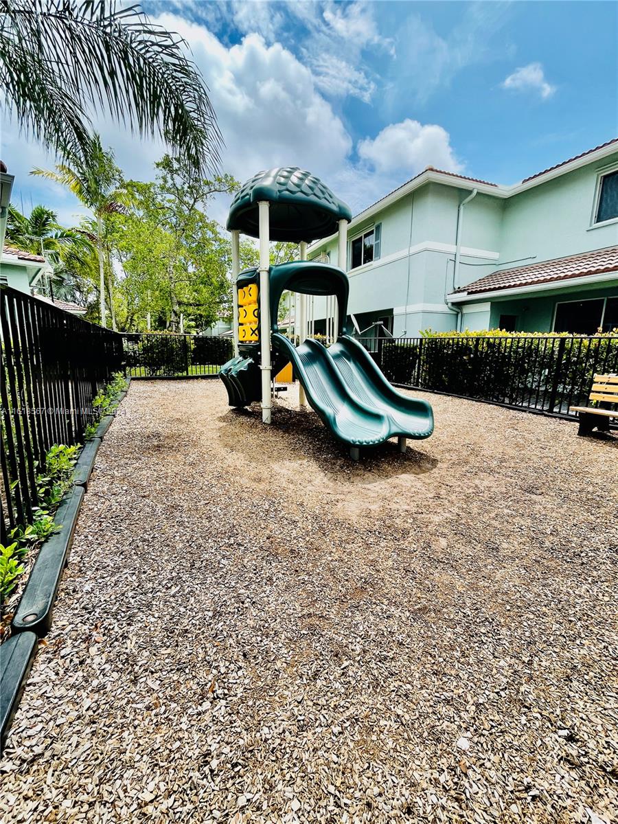 1904 Alamanda Way 1904 Property Photo 19