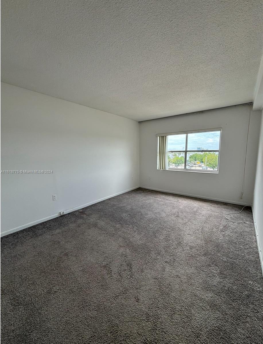 400 Kings Point Dr 309 Property Photo 15