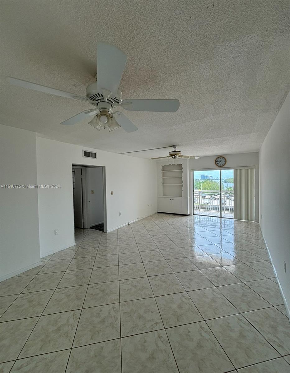 400 Kings Point Dr 309 Property Photo 19