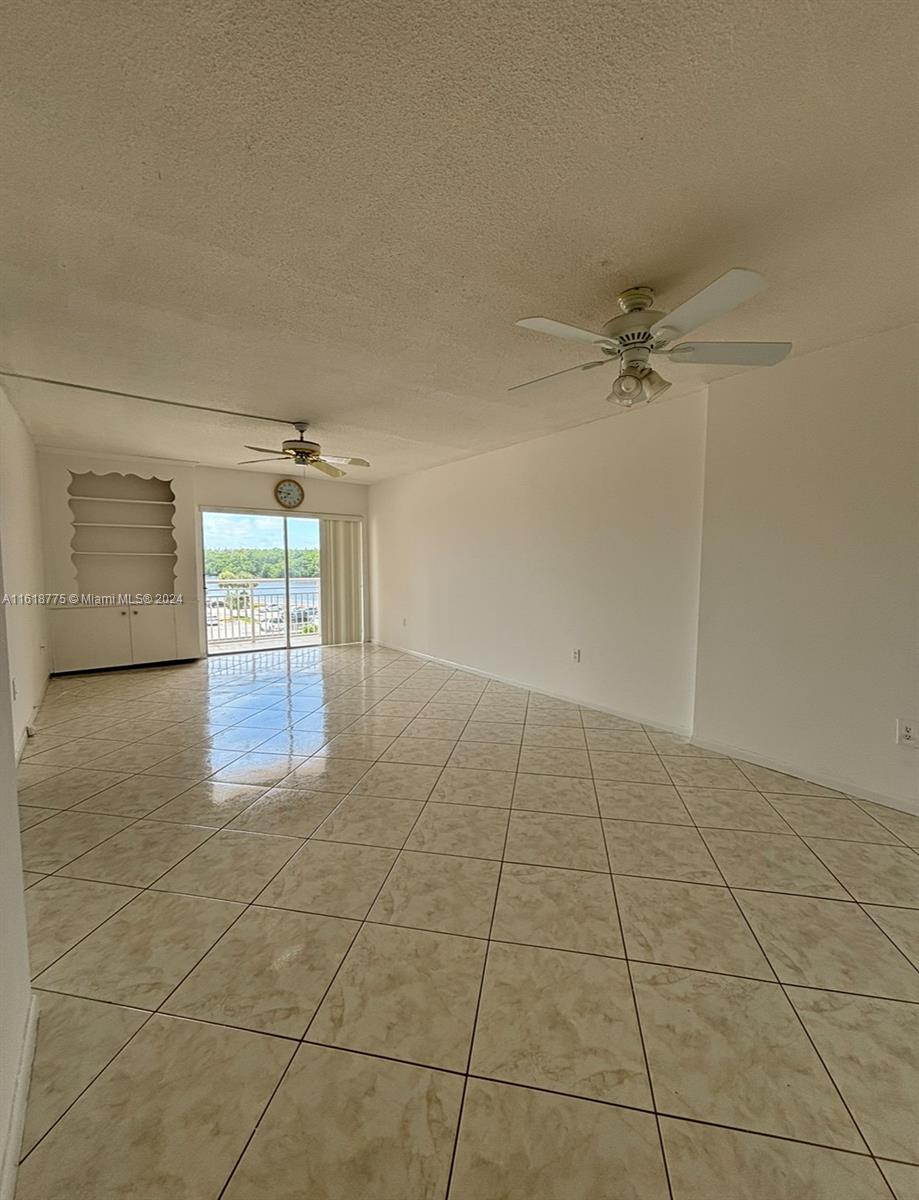 400 Kings Point Dr 309 Property Photo 20