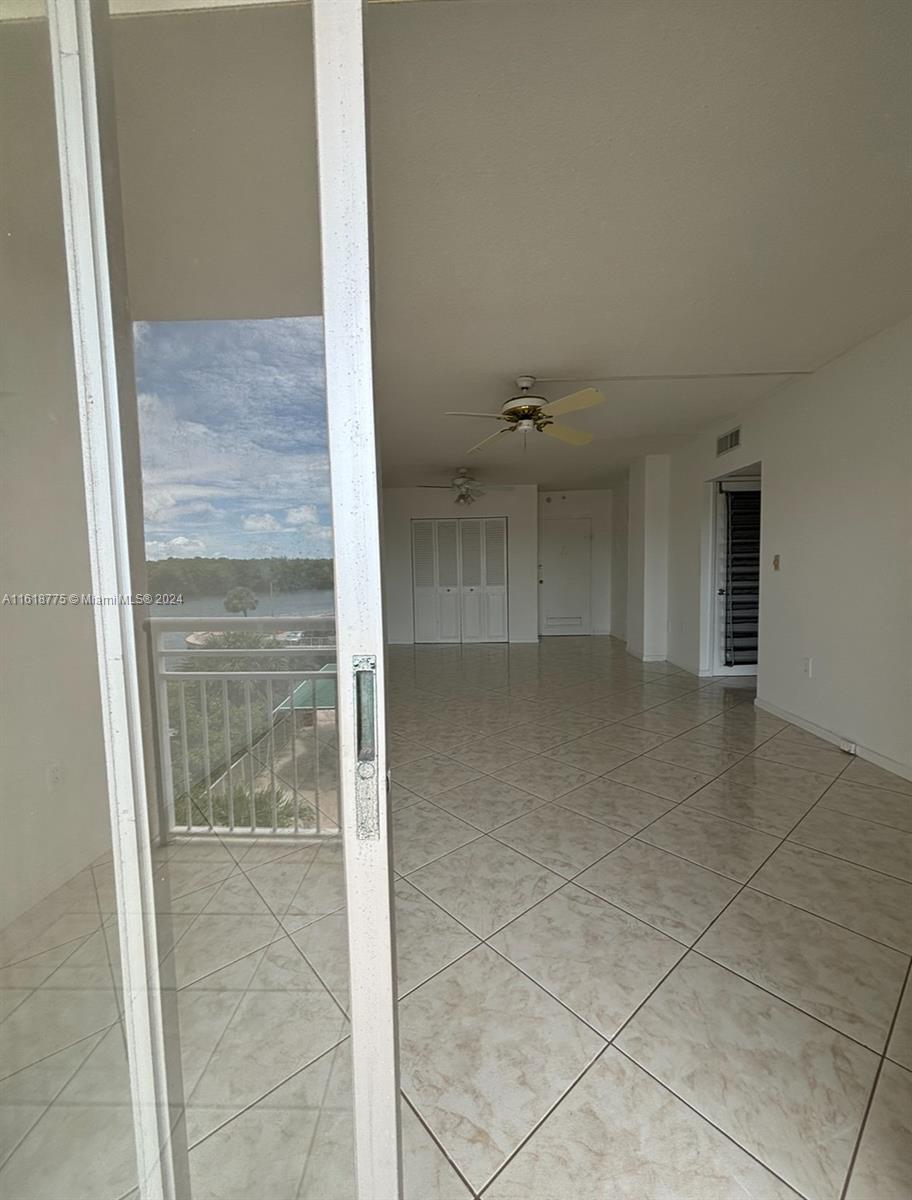 400 Kings Point Dr 309 Property Photo 21