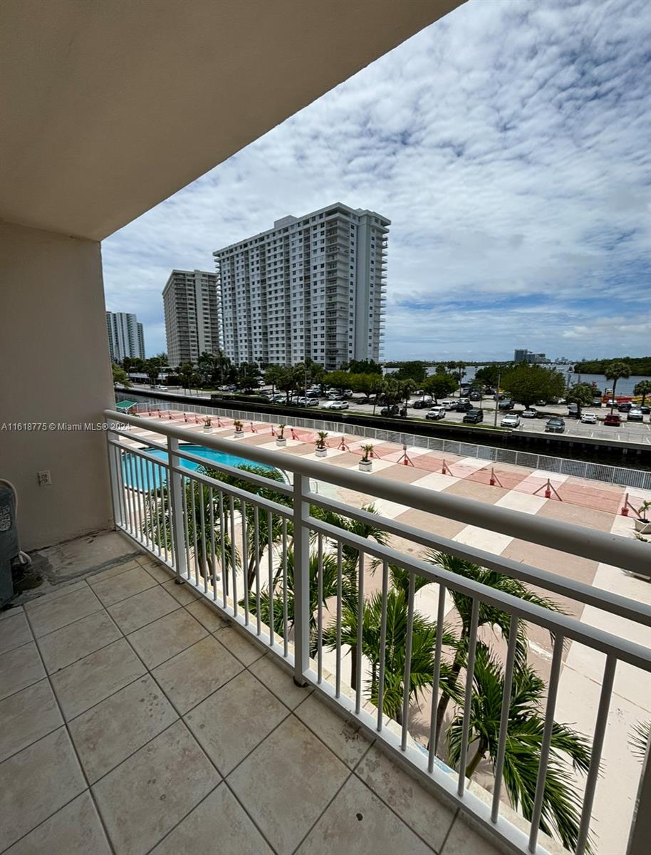 400 Kings Point Dr 309 Property Photo 22