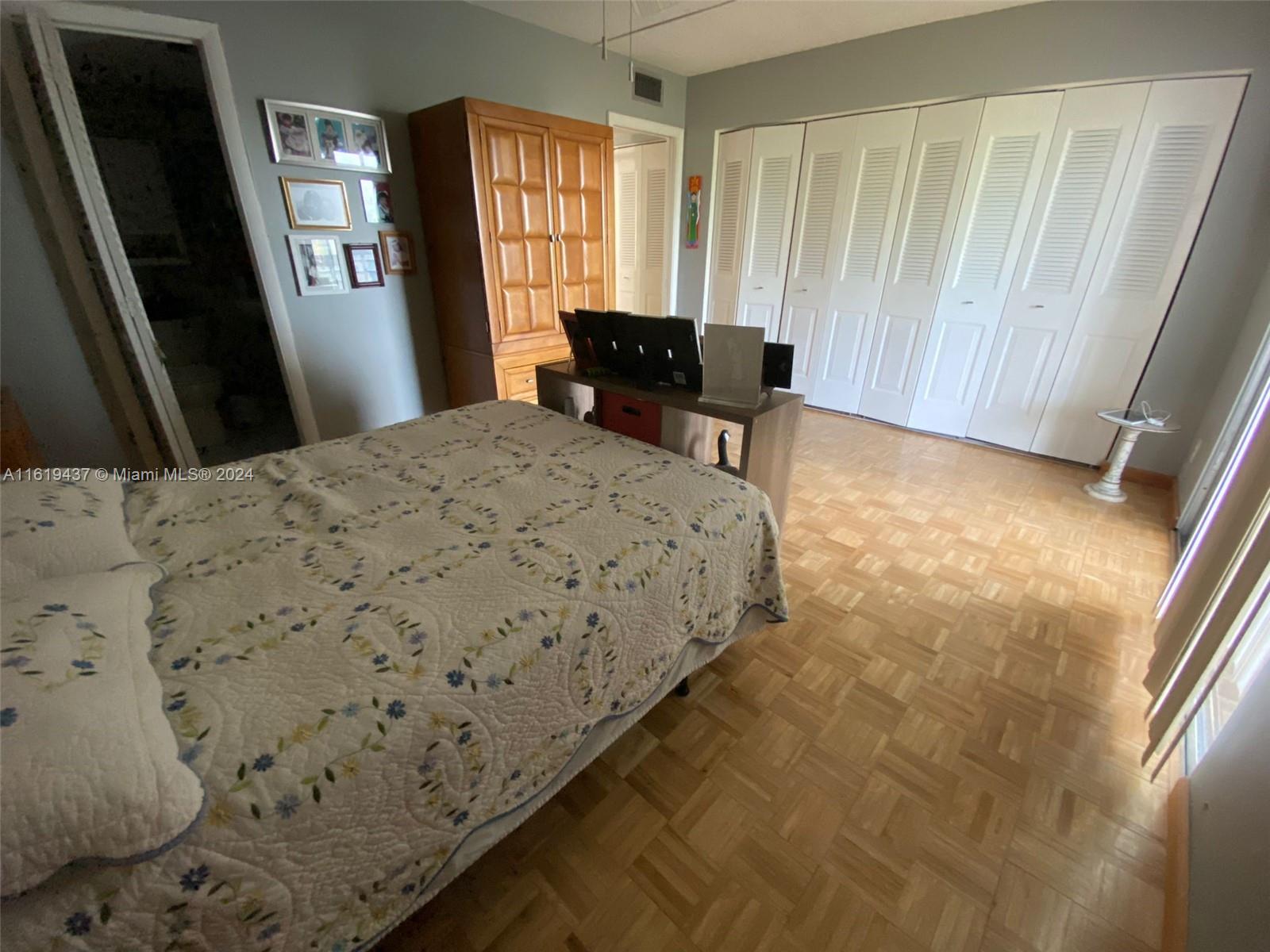 430 Southampton B 430 Property Photo 7