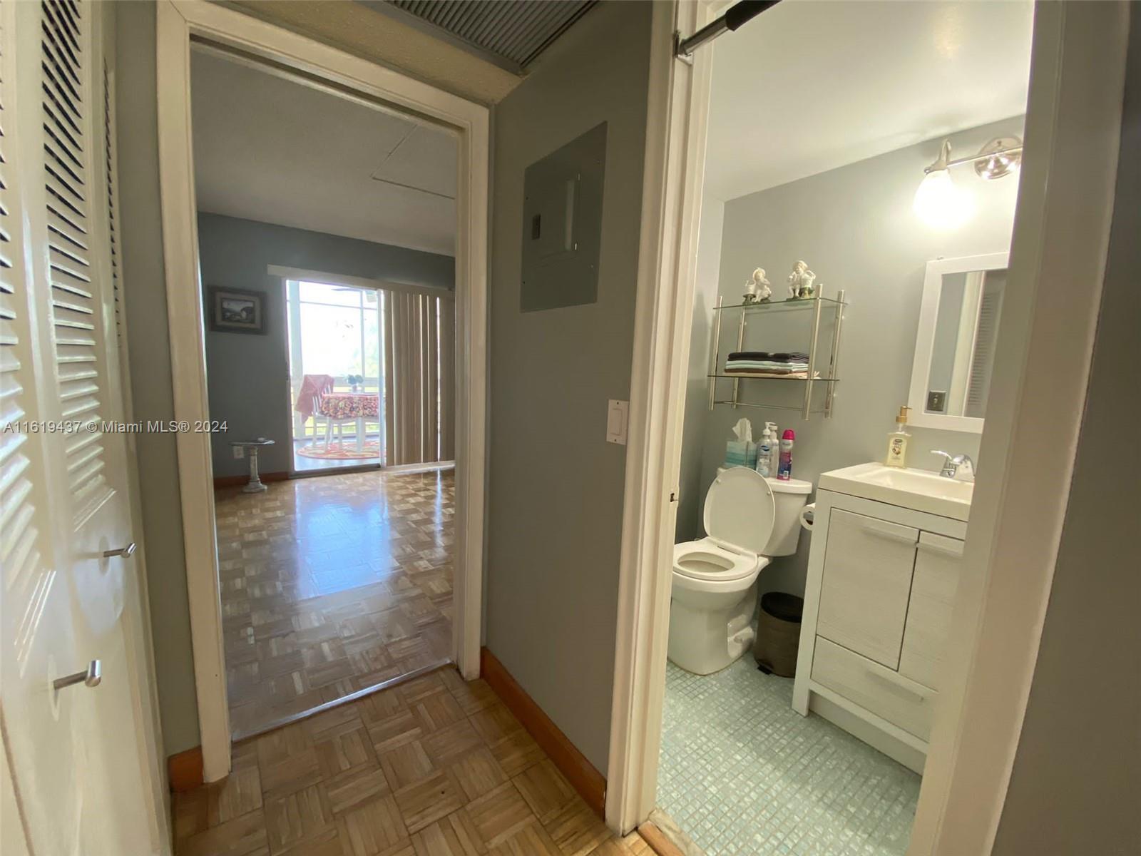 430 Southampton B 430 Property Photo 8
