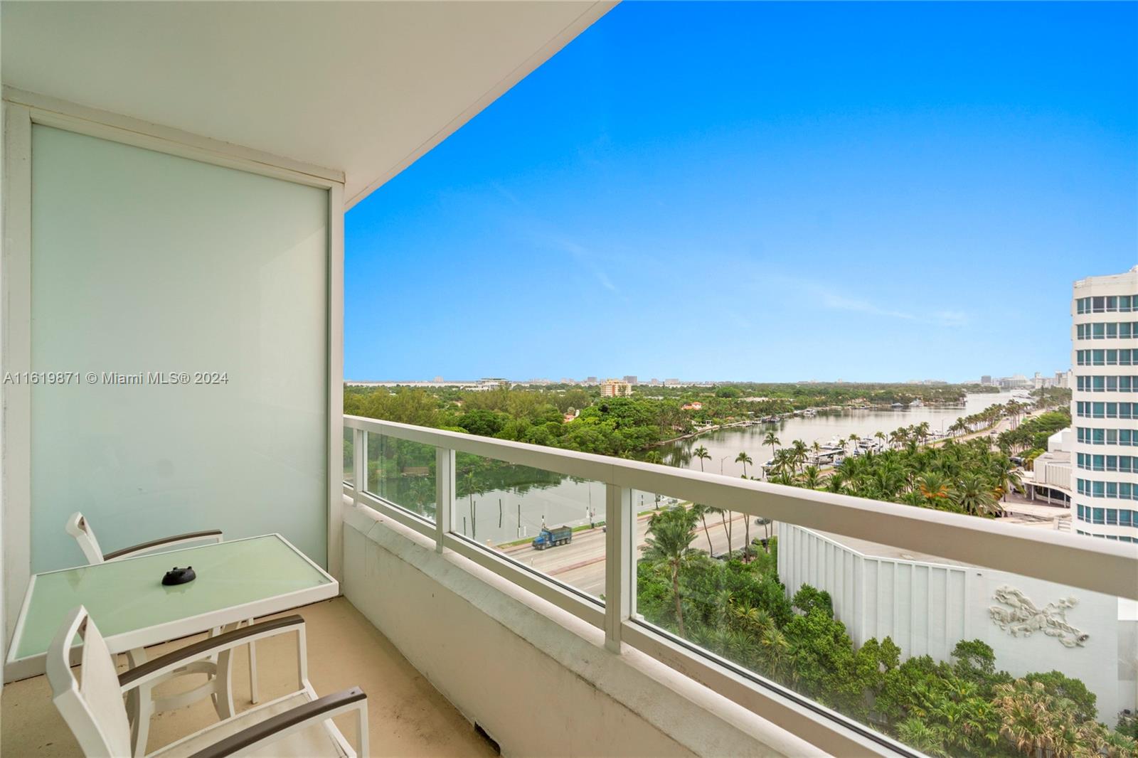 4401 Collins Ave 1007 Property Photo 15