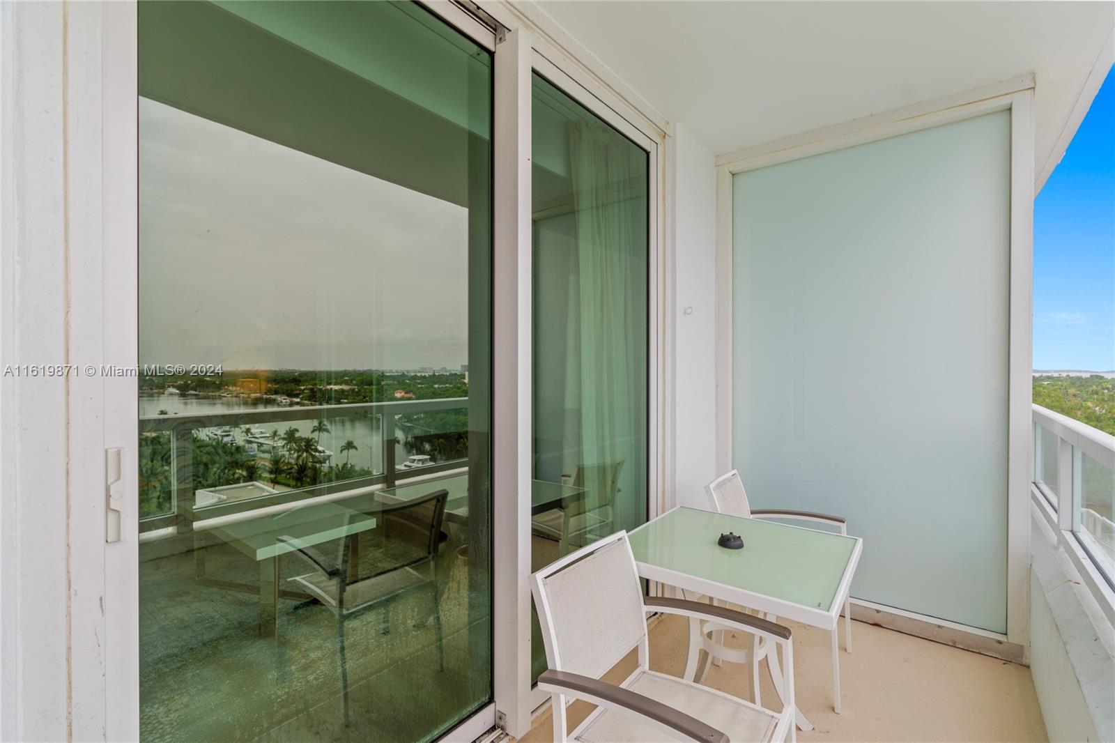 4401 Collins Ave 1007 Property Photo 16