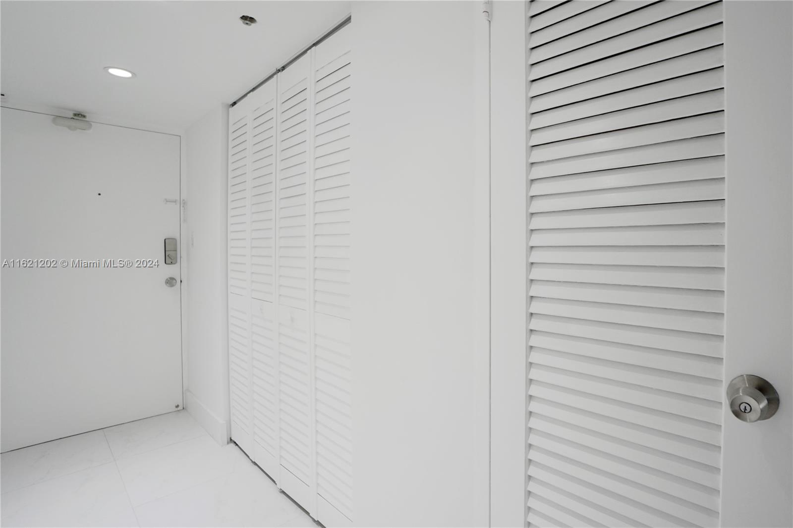 100 Lincoln Rd 436 Property Photo 9