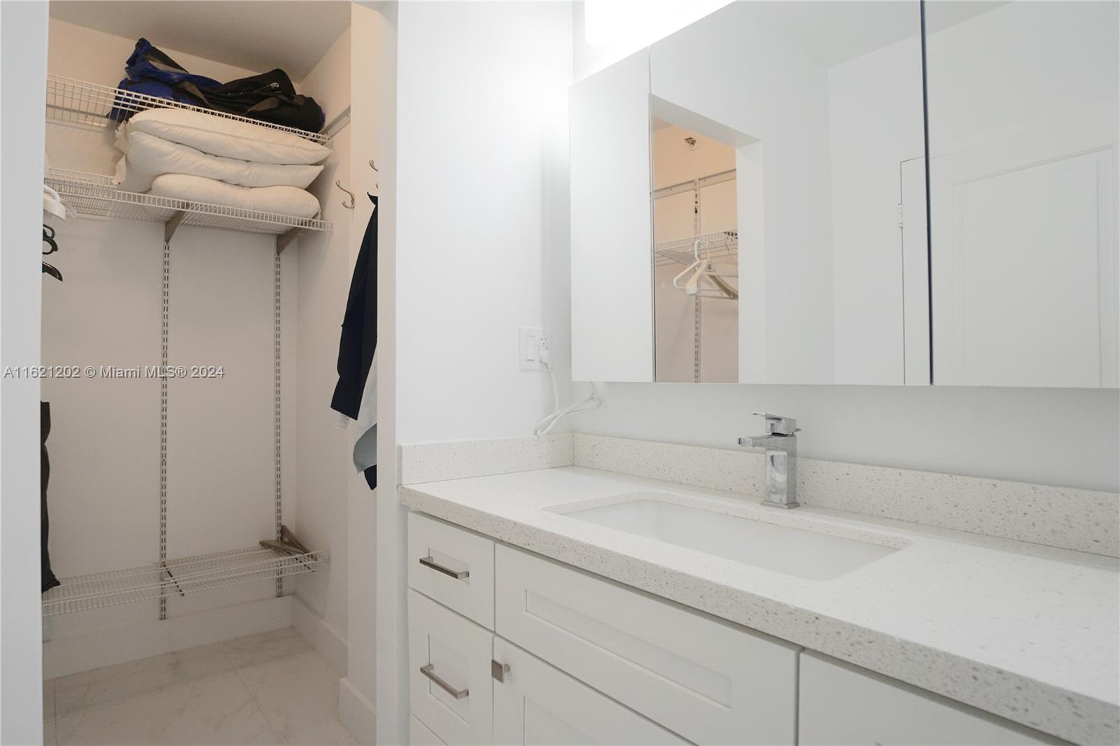 100 Lincoln Rd 436 Property Photo 11