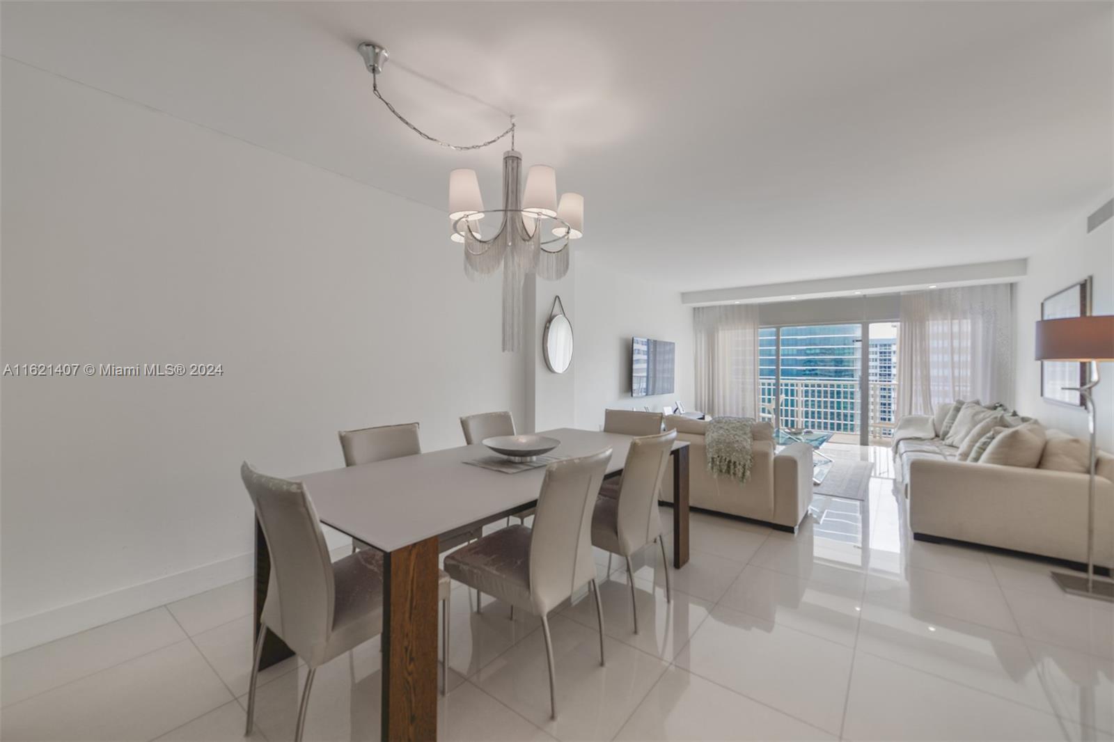 1950 S Ocean Dr 19g Property Photo 2