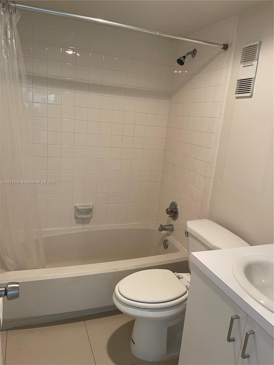 1900 Sabal Palm Dr 302 Property Photo 17