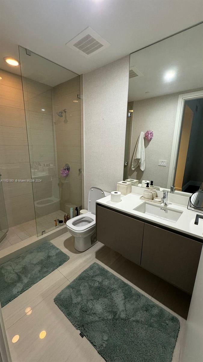 3250 Ne 188th Street 204 Property Photo 21