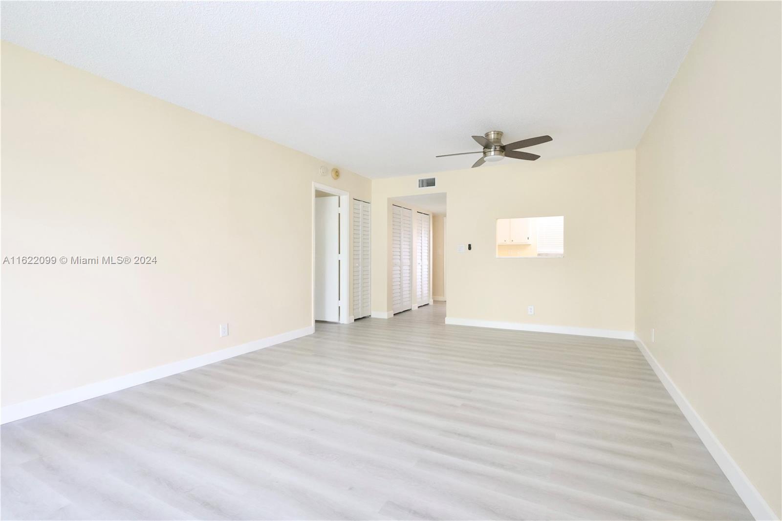 6870 Royal Palm Blvd 210m Property Photo 4