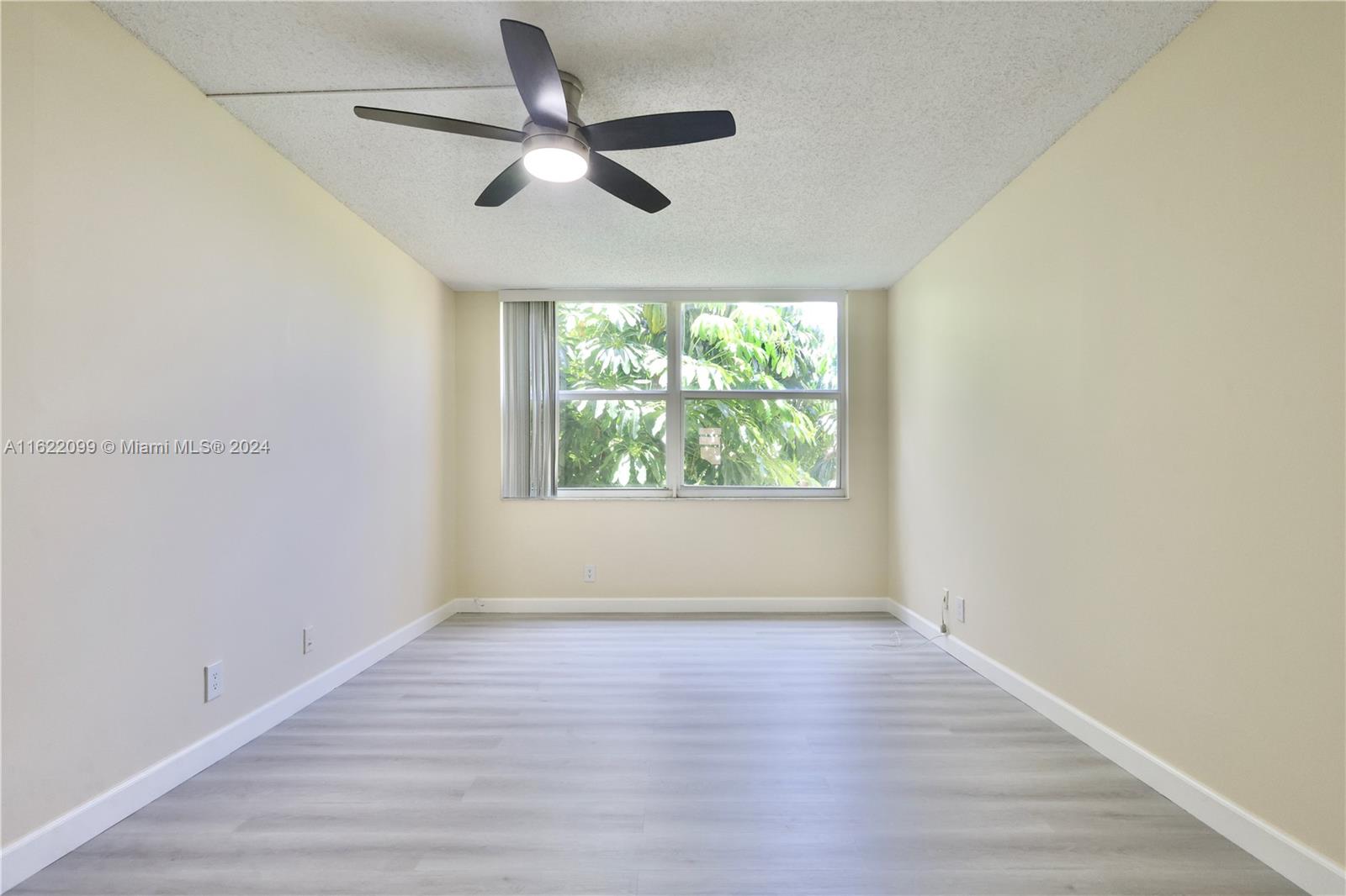 6870 Royal Palm Blvd 210m Property Photo 9