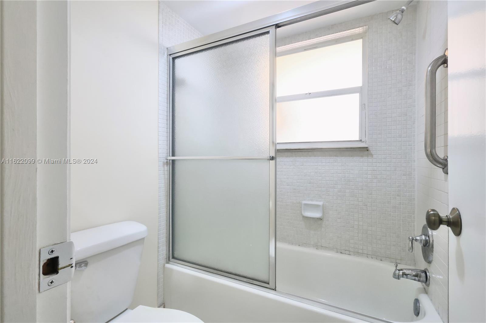 6870 Royal Palm Blvd 210m Property Photo 13