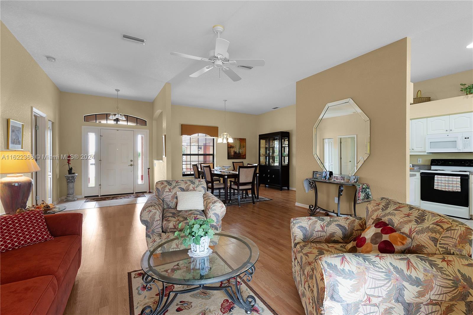 5173 Latham Terr Property Photo 5