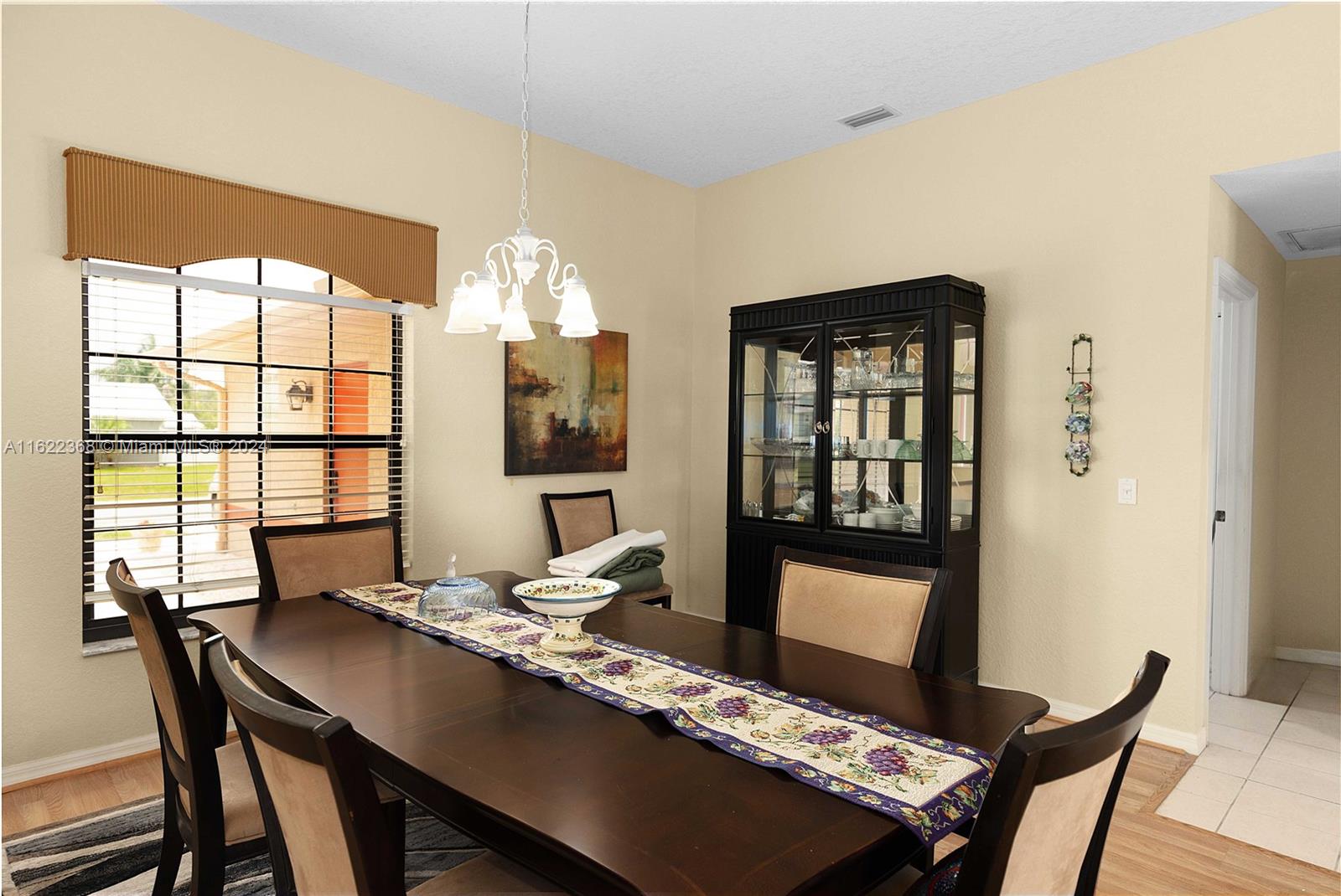 5173 Latham Terr Property Photo 7