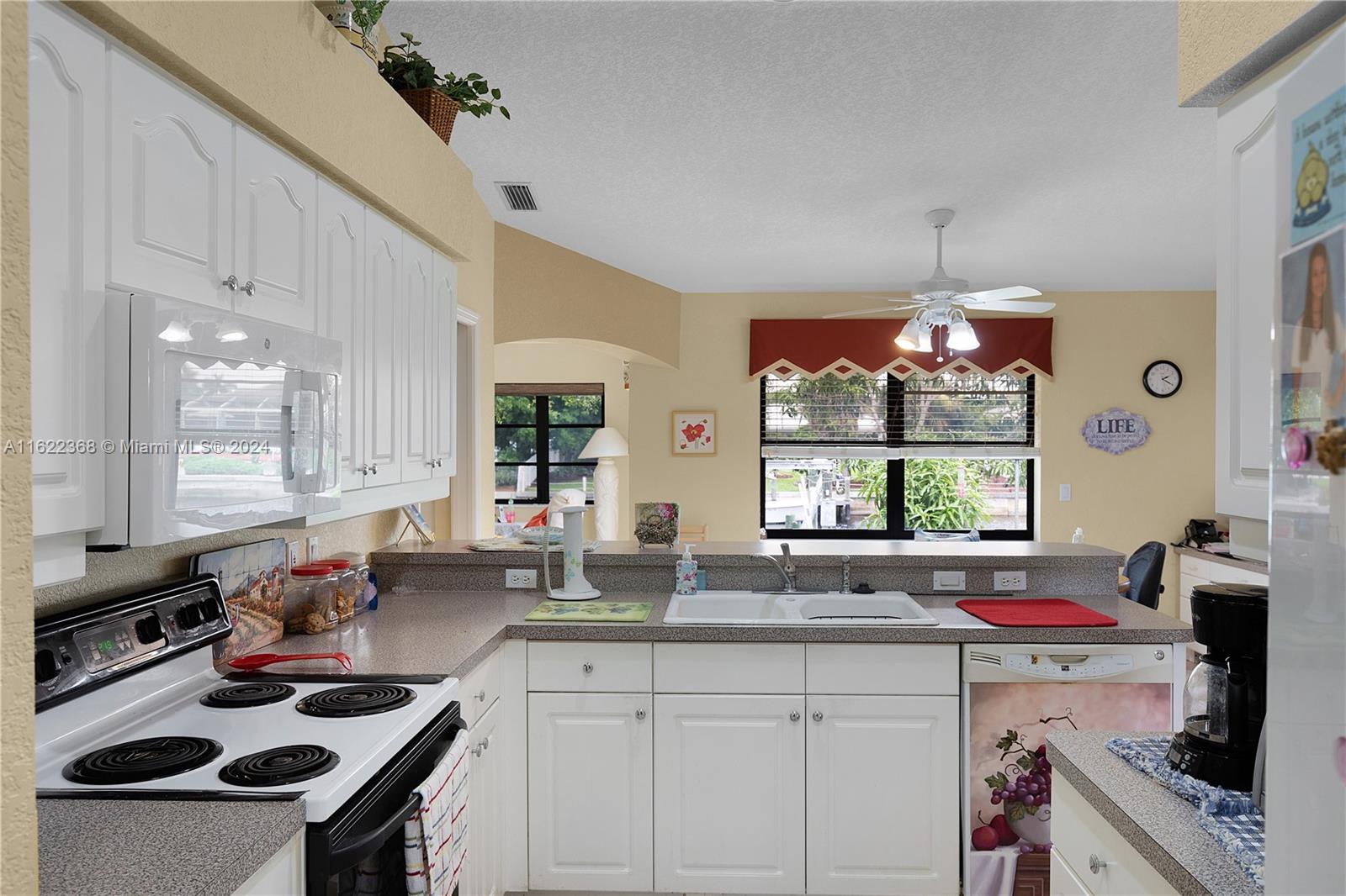 5173 Latham Terr Property Photo 11