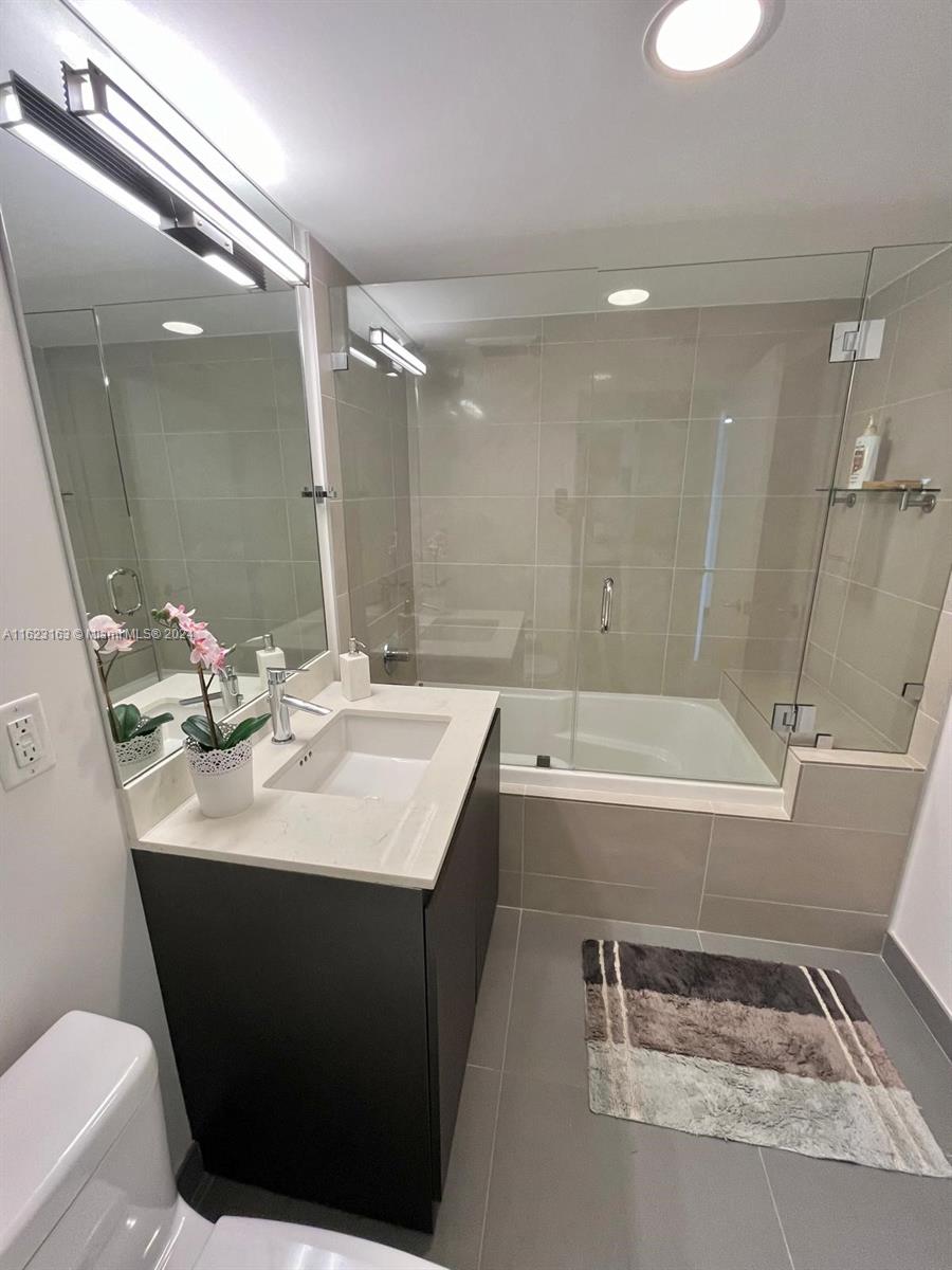 6620 Indian Creek Dr 509 Property Photo 30