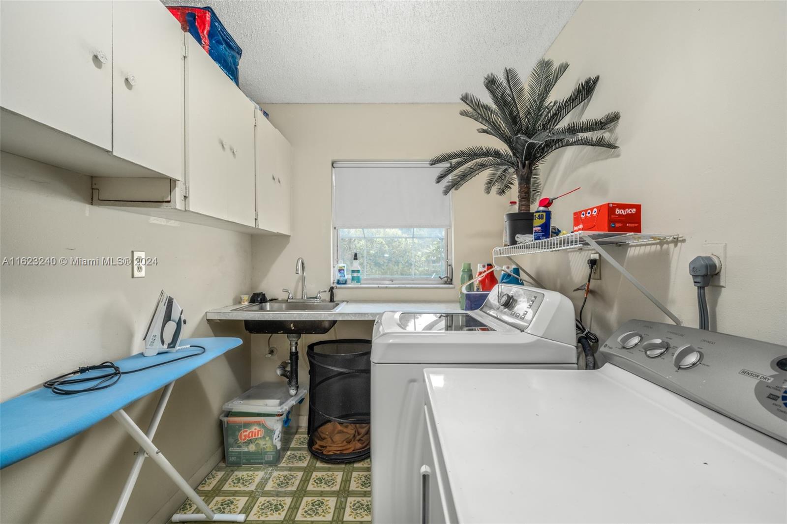 195 Lake Drive Blvd Property Photo 14