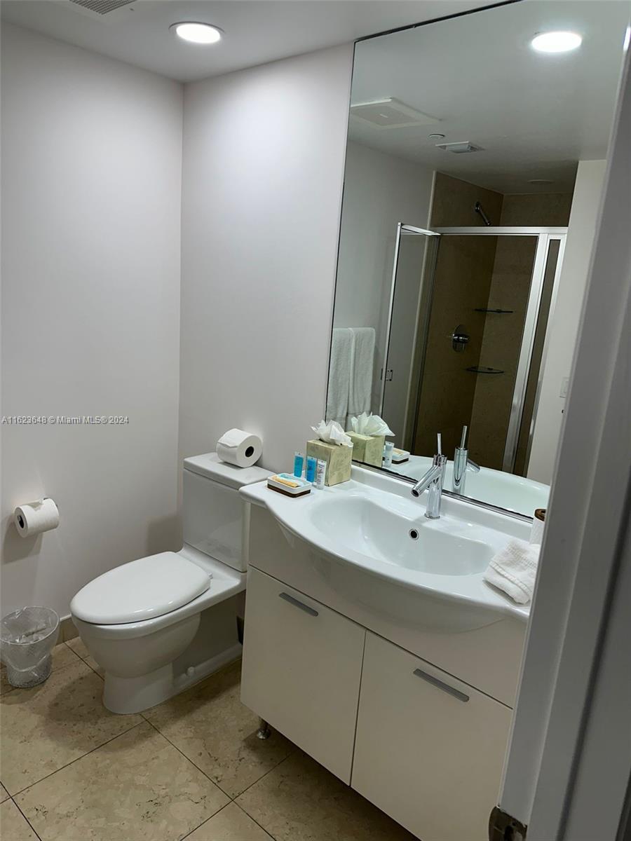 485 Brickell Ave 1908 Property Photo 8