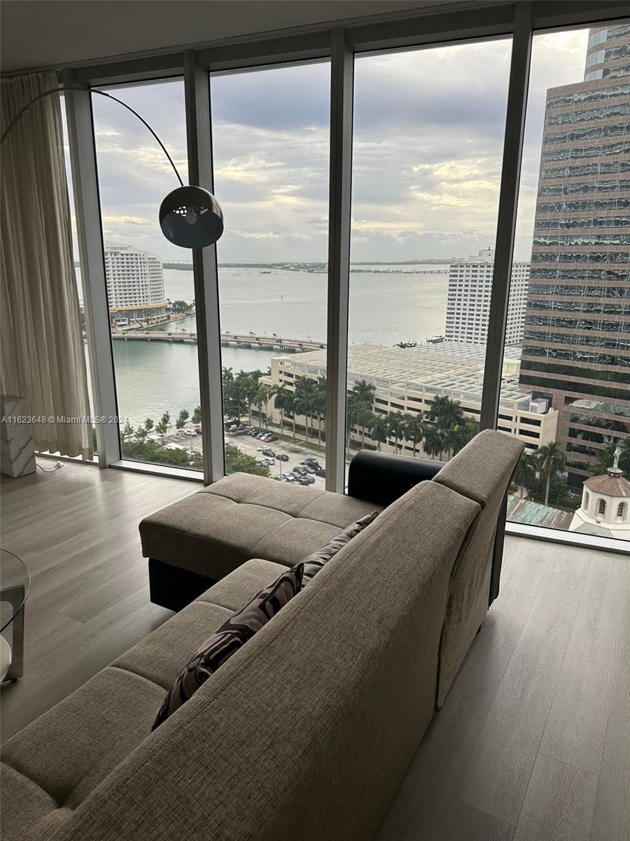 485 Brickell Ave 1908 Property Photo 11