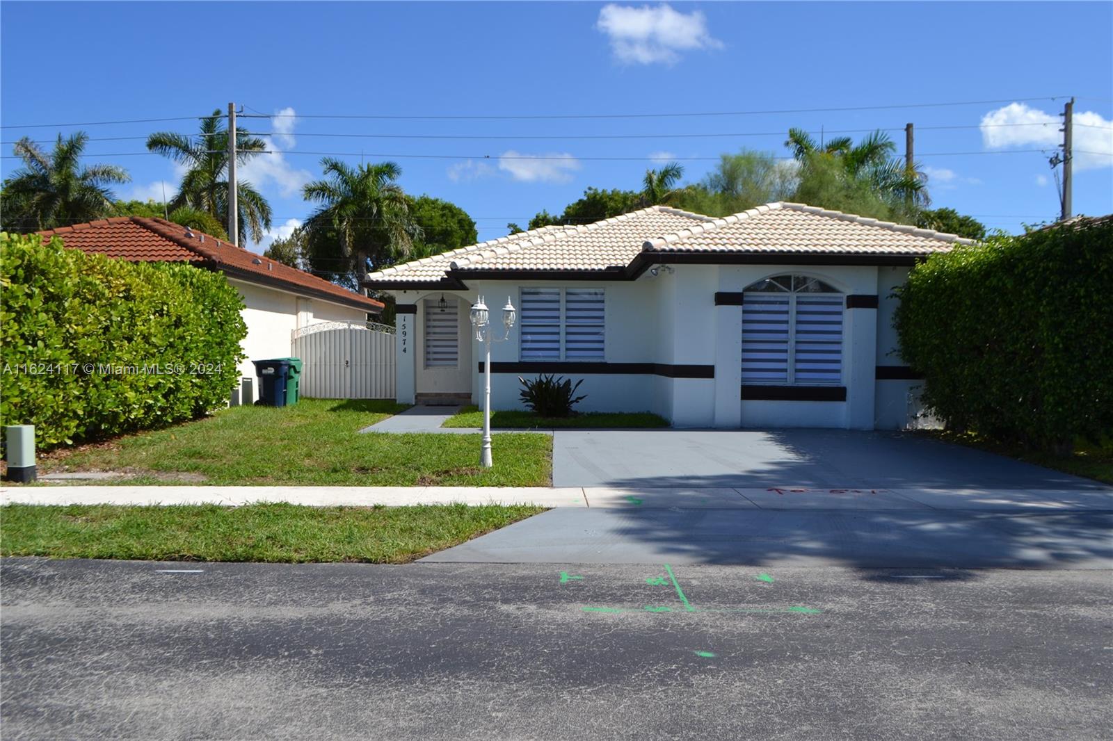 15974 Sw 71st Ter Property Photo 1
