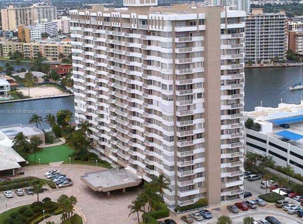 1965 S Ocean Dr 17a Property Photo 6