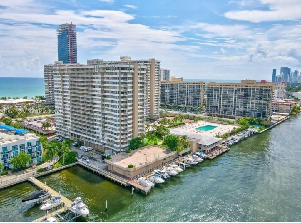 1965 S Ocean Dr 17a Property Photo 10