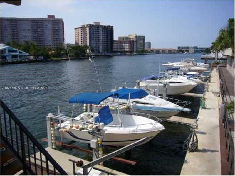 1965 S Ocean Dr 17a Property Photo 24