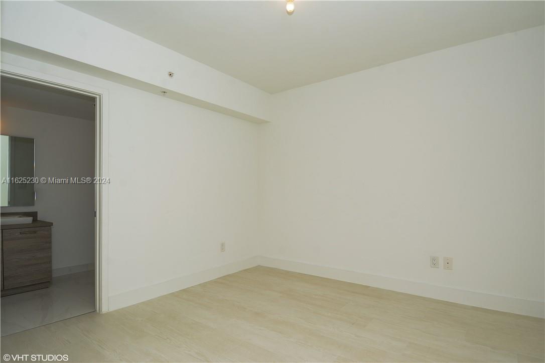400 Sunny Isles Blvd 1803 Property Photo 18