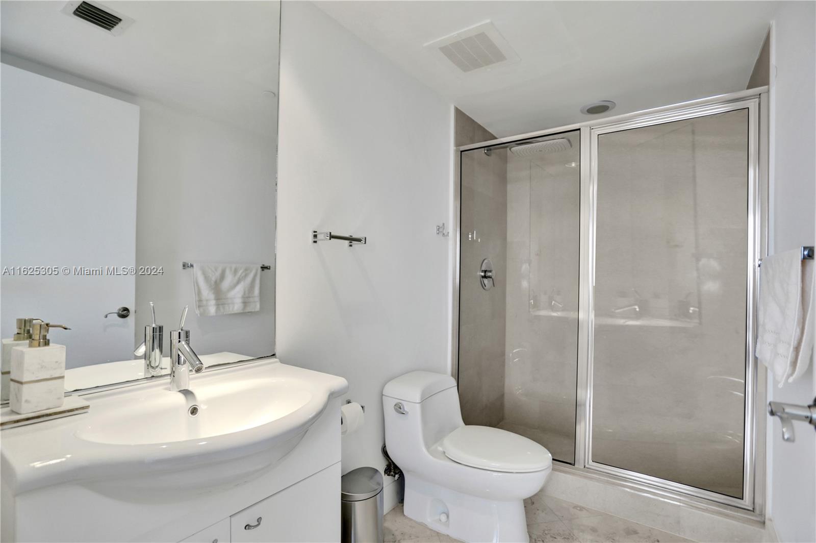 17201 Collins Ave 3305 Property Photo 37