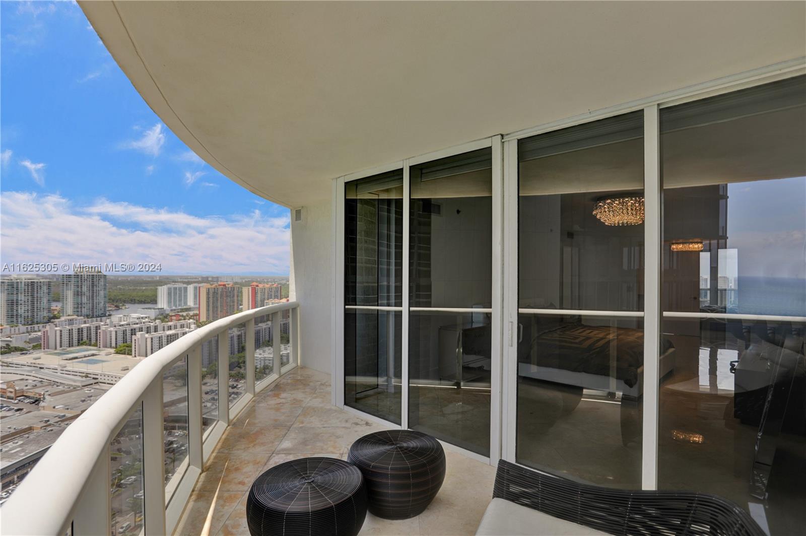 17201 Collins Ave 3305 Property Photo 41