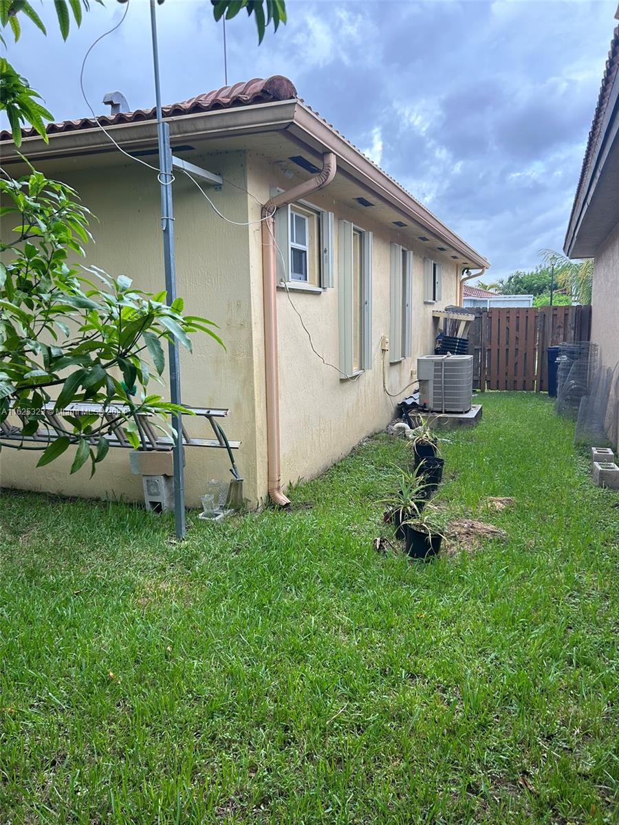 12414 Sw 213th St Property Photo 5