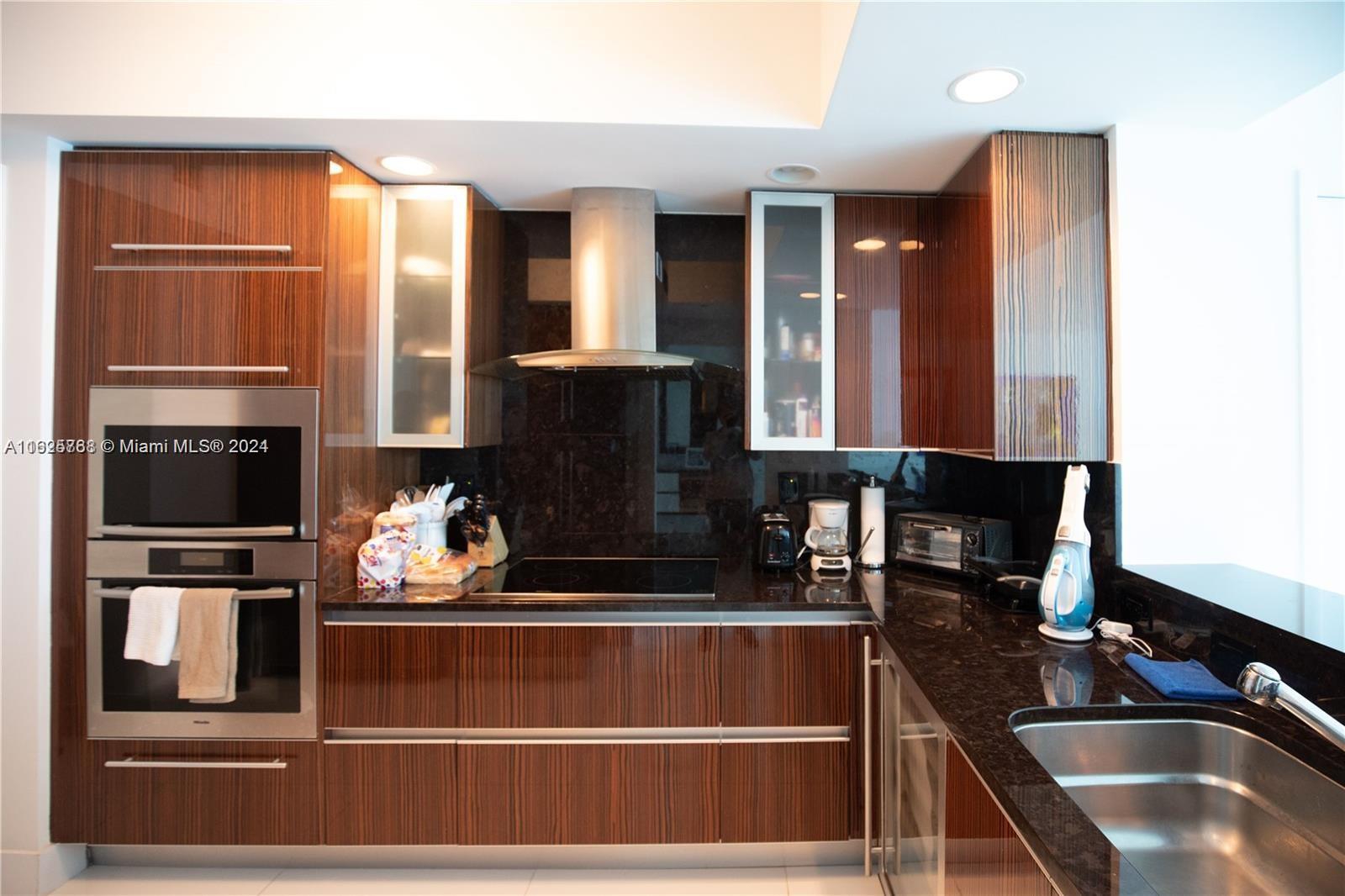 2711 S Ocean Dr 2506 Property Photo 12