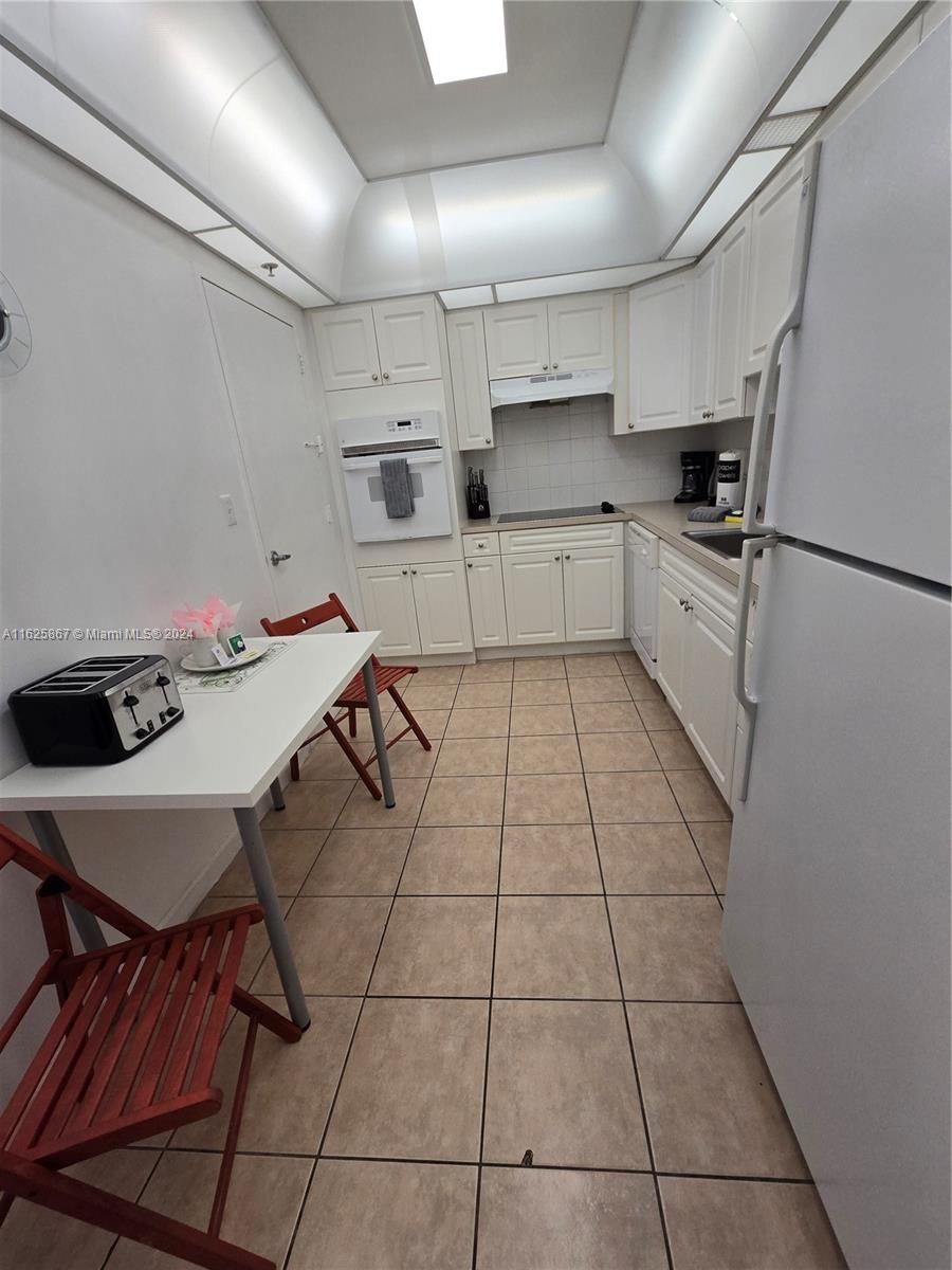 3901 S Ocean Dr 5c Property Photo 8