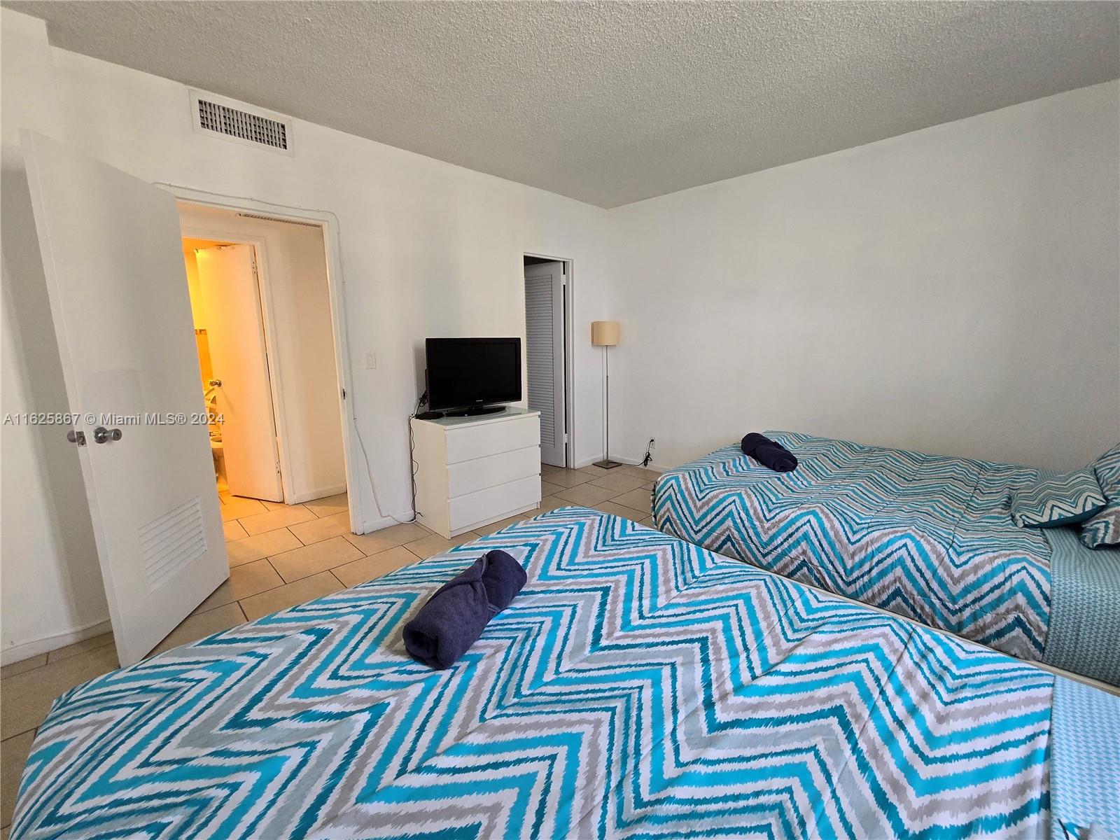 3901 S Ocean Dr 5c Property Photo 11