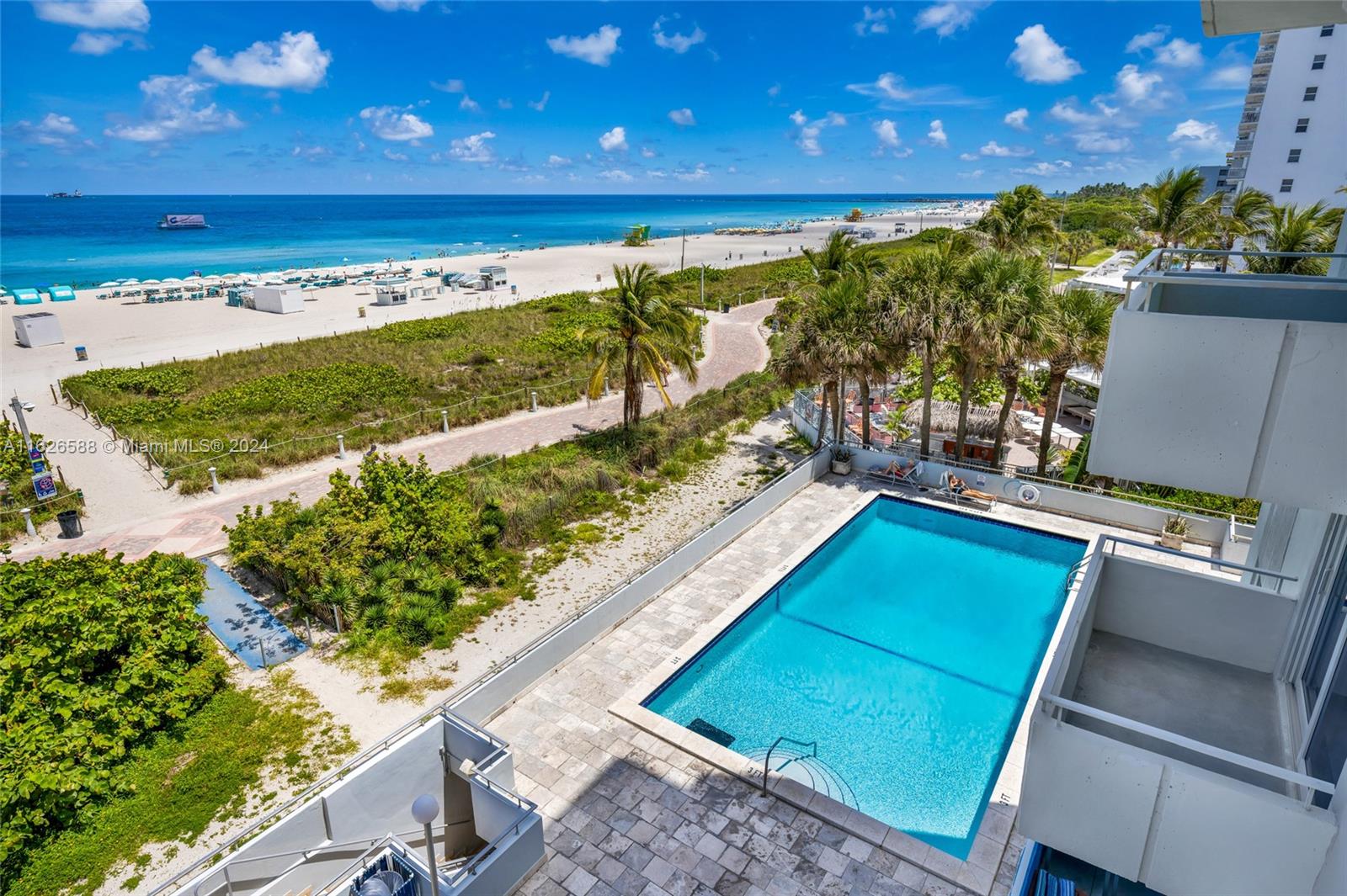 465 Ocean Dr 516 Property Photo 25