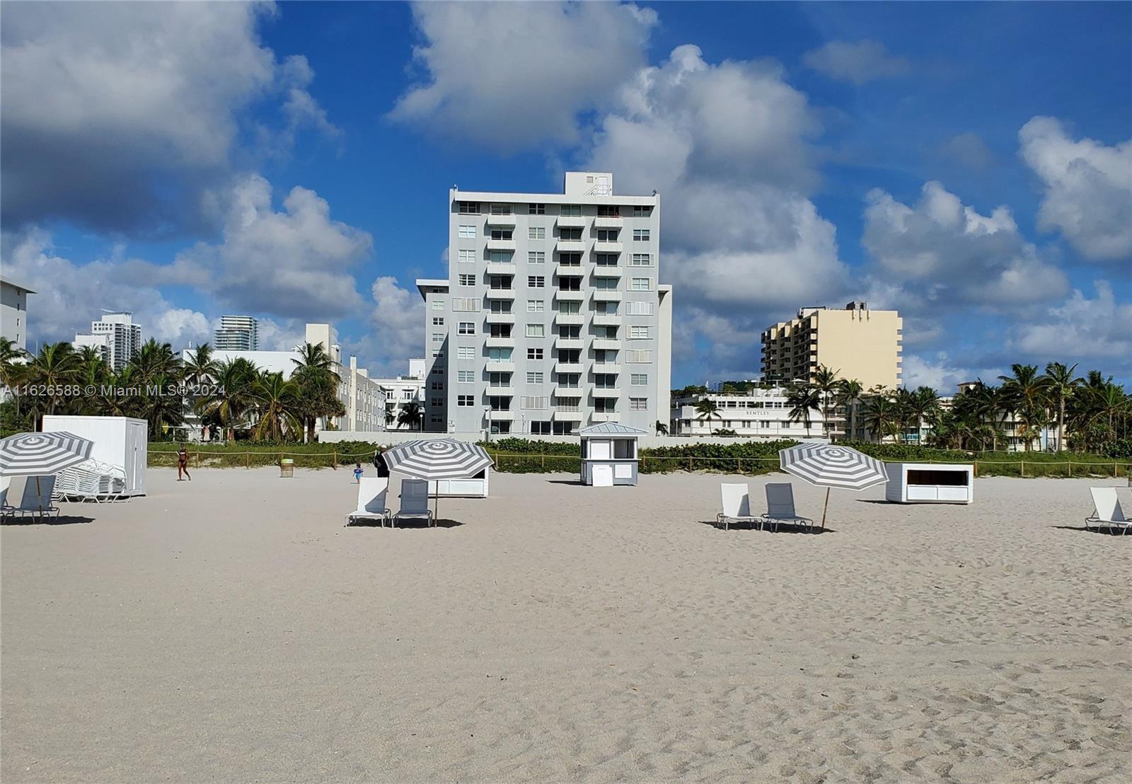 465 Ocean Dr 516 Property Photo 31