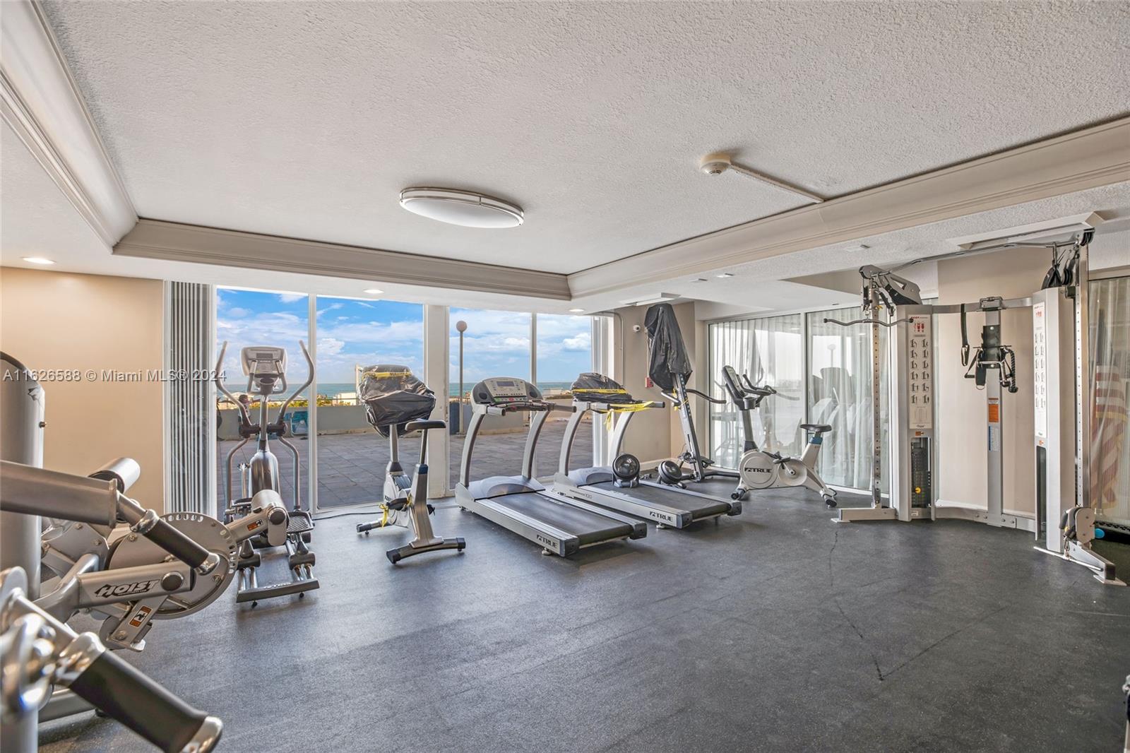 465 Ocean Dr 516 Property Photo 33