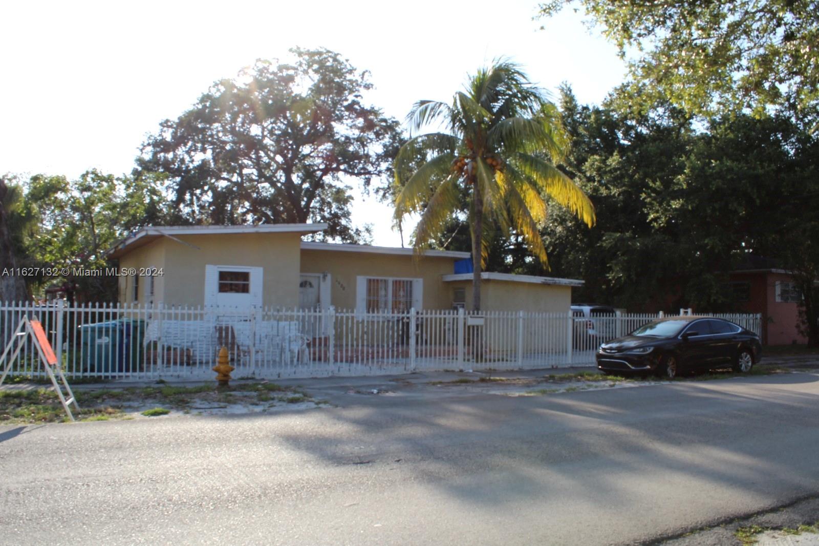 8400 Nw 21st Ave Property Photo 1