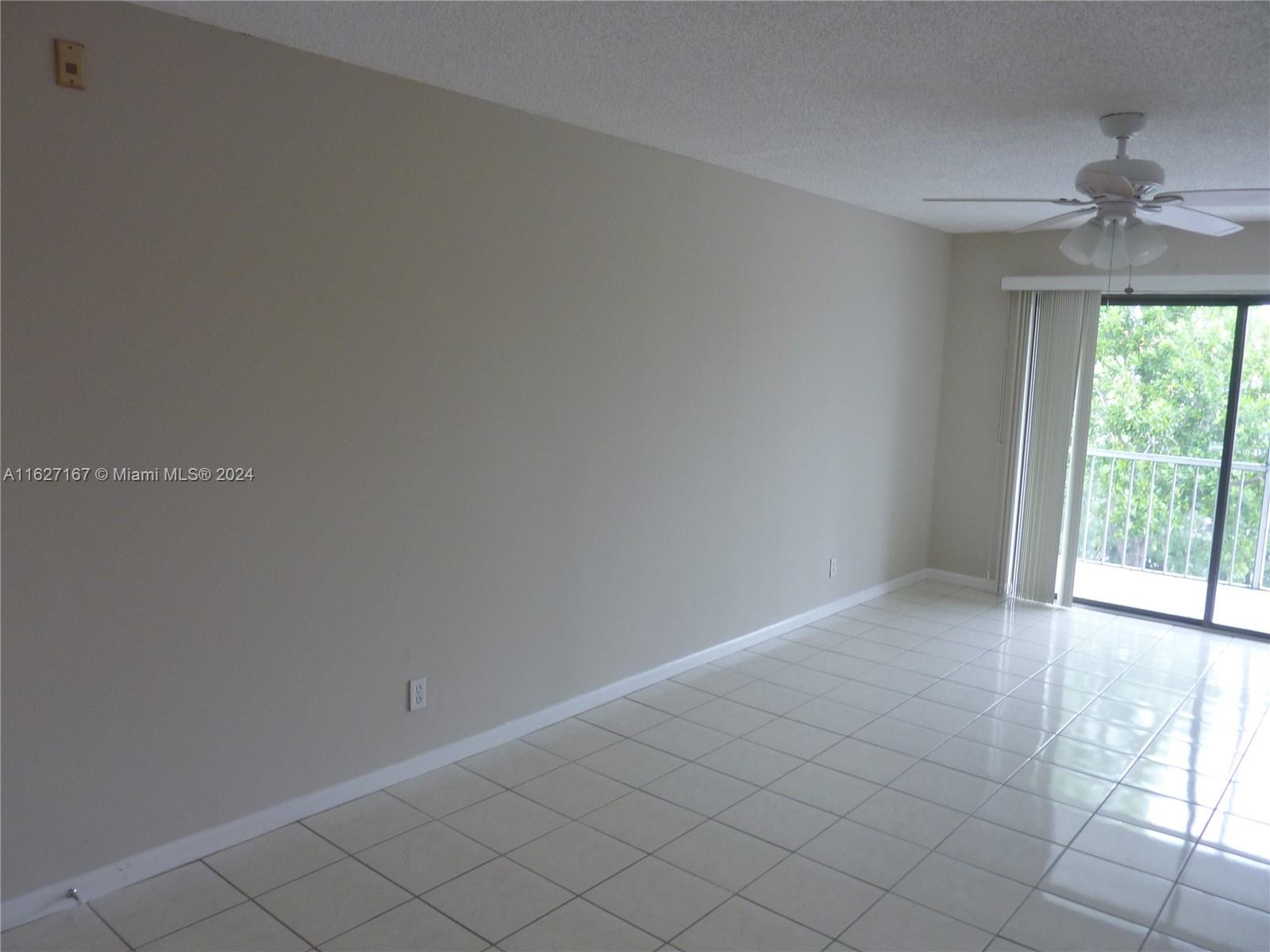180 Cypress Club Dr 834 Property Photo 10