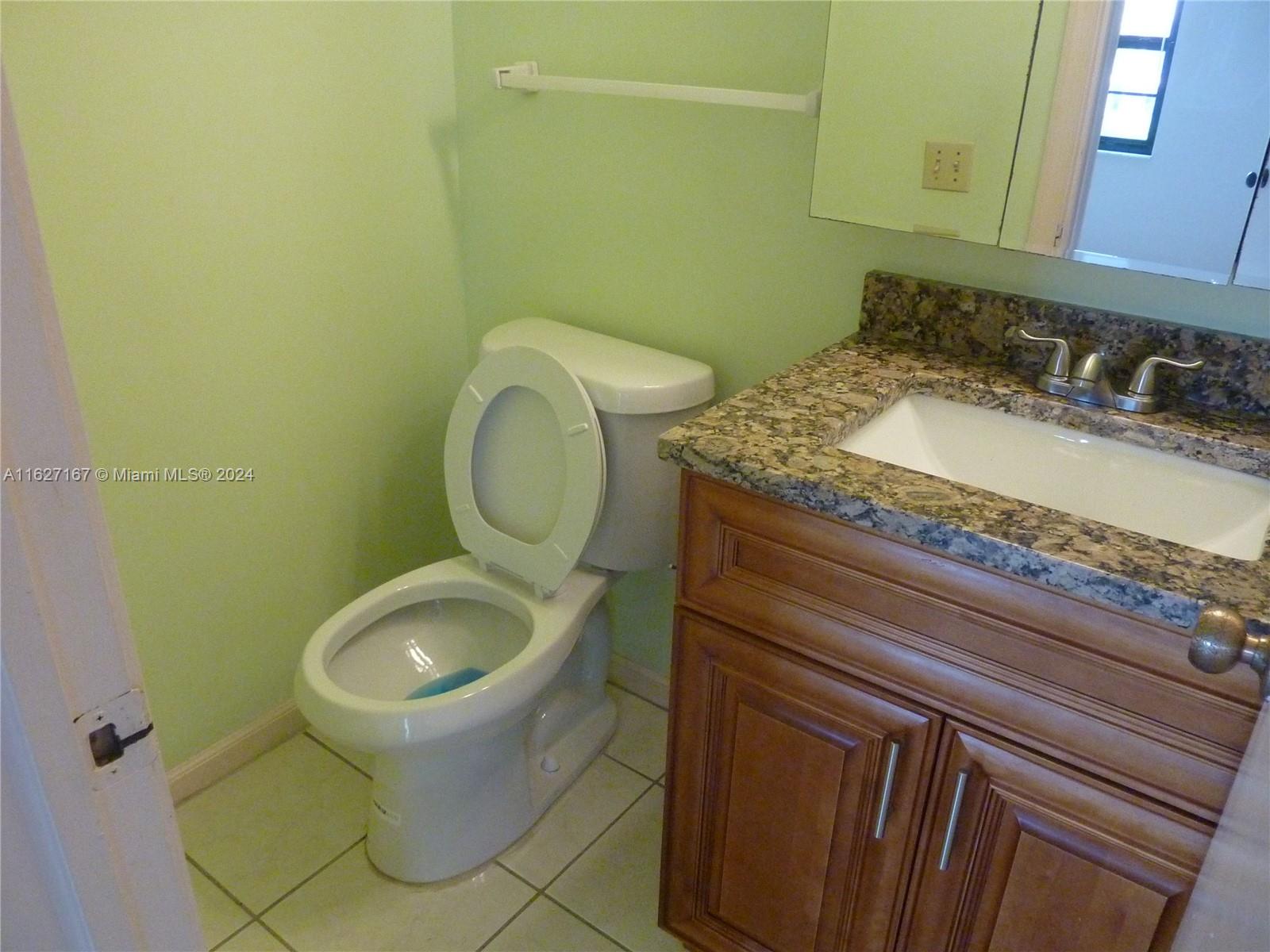 180 Cypress Club Dr 834 Property Photo 21