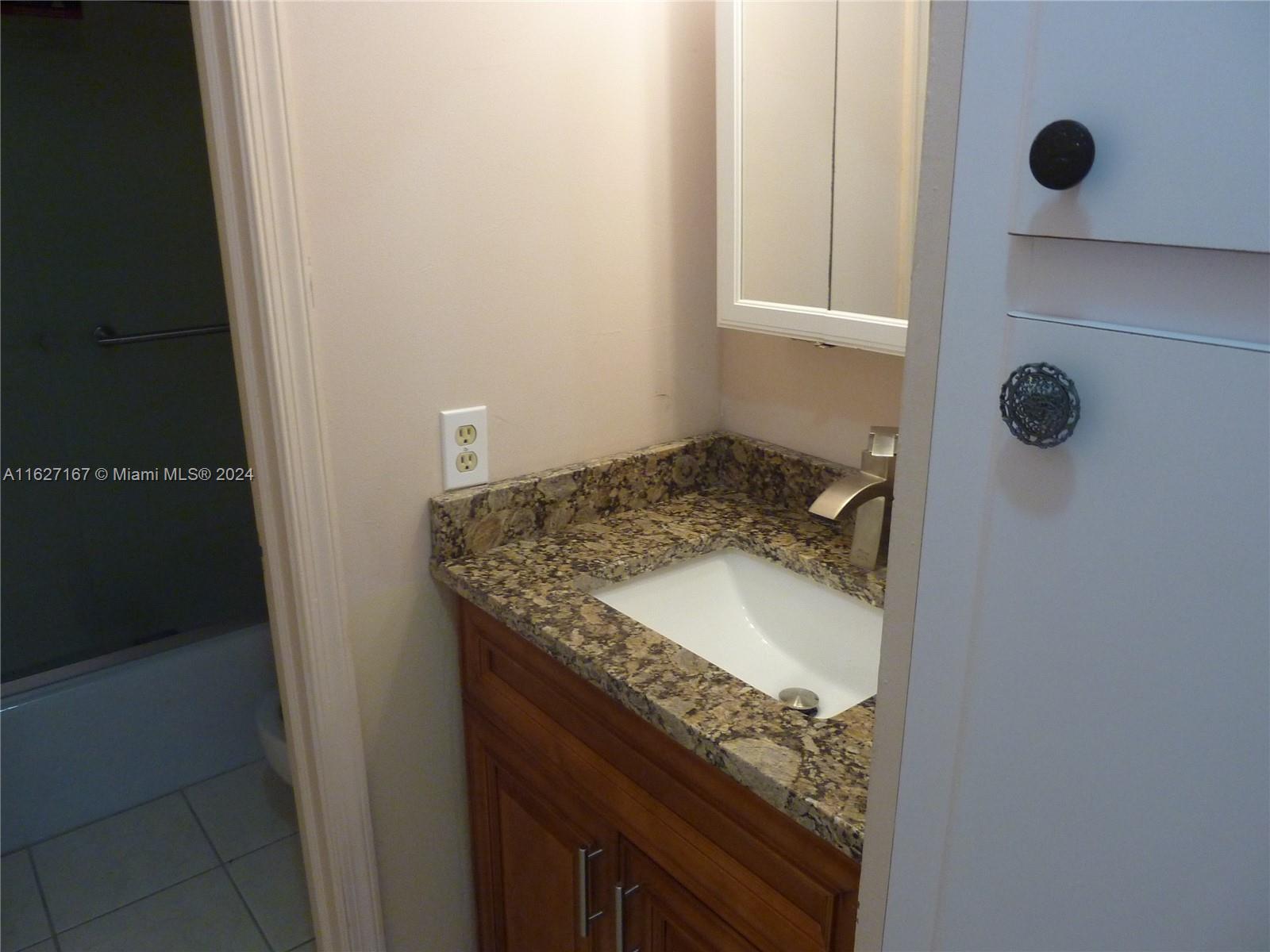 180 Cypress Club Dr 834 Property Photo 25