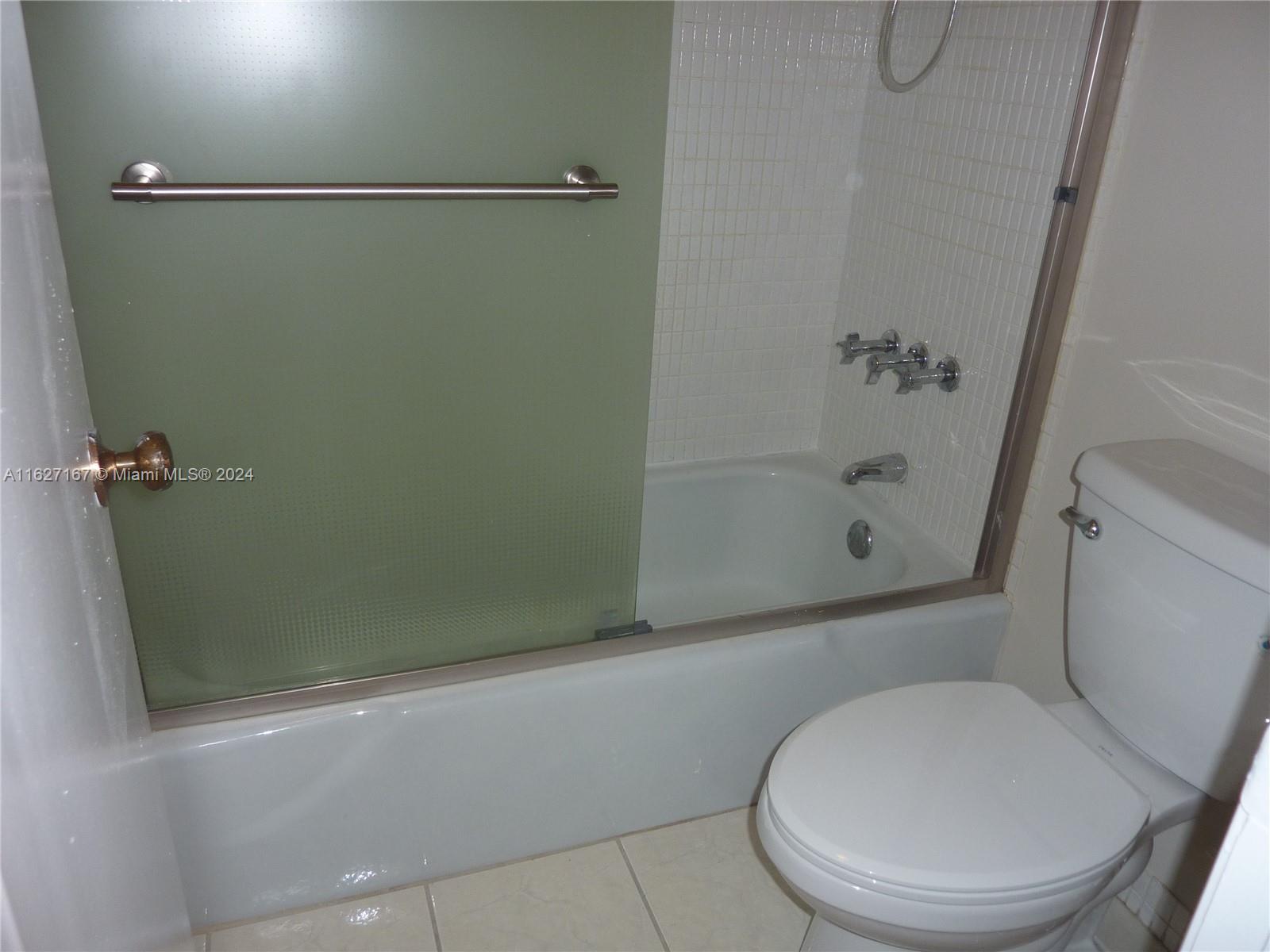 180 Cypress Club Dr 834 Property Photo 29